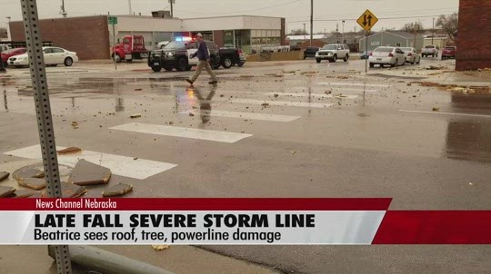 Storm Line packing strong winds does damage in Beatrice