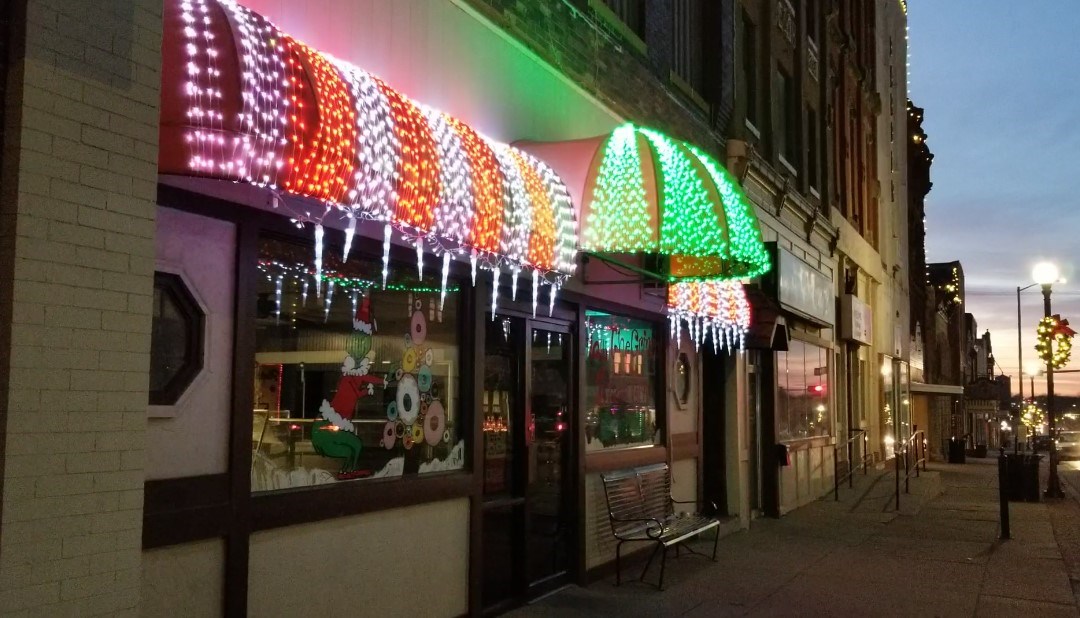 Local bakery is Main Street Beatrice People s Choice METRO