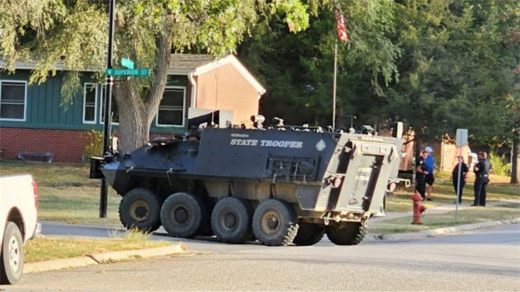 Man arrested following standoff in Lincoln Airpark neighborhood ...
