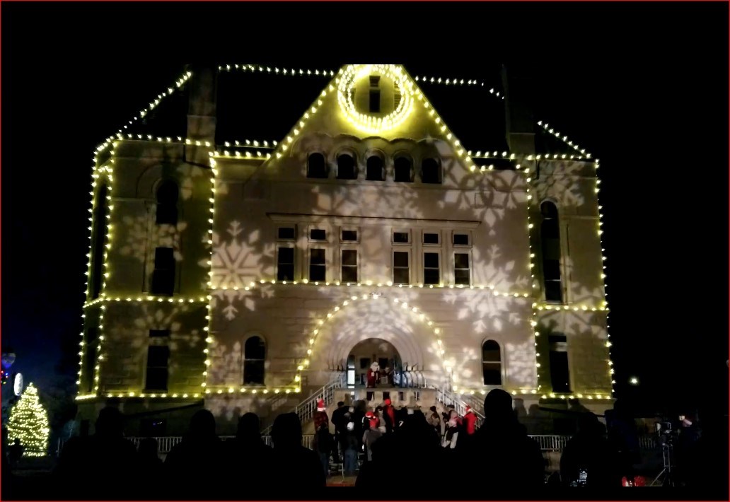 Winter Lights Festival marks 34th year at Gage County Courthous