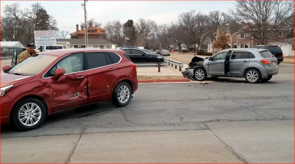 No injuries in collision near Gage County Courthouse SOUTHEAST