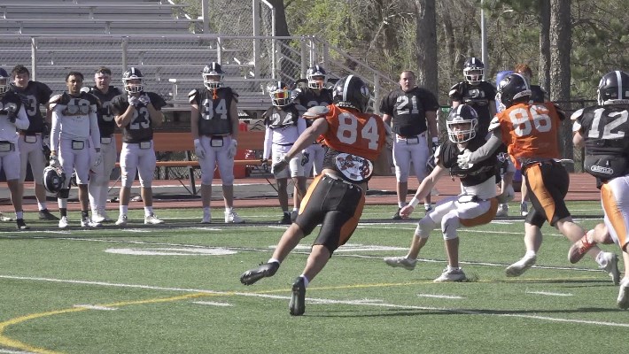 Doane Spring Game pits offense against defense on gusty Sunday - Vimarsana News