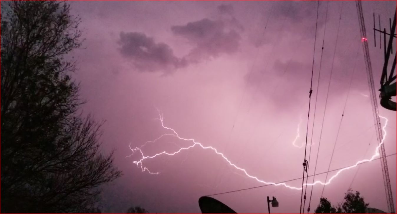 Storm warnings hail and lightning for SE Nebraska and NE Kansa