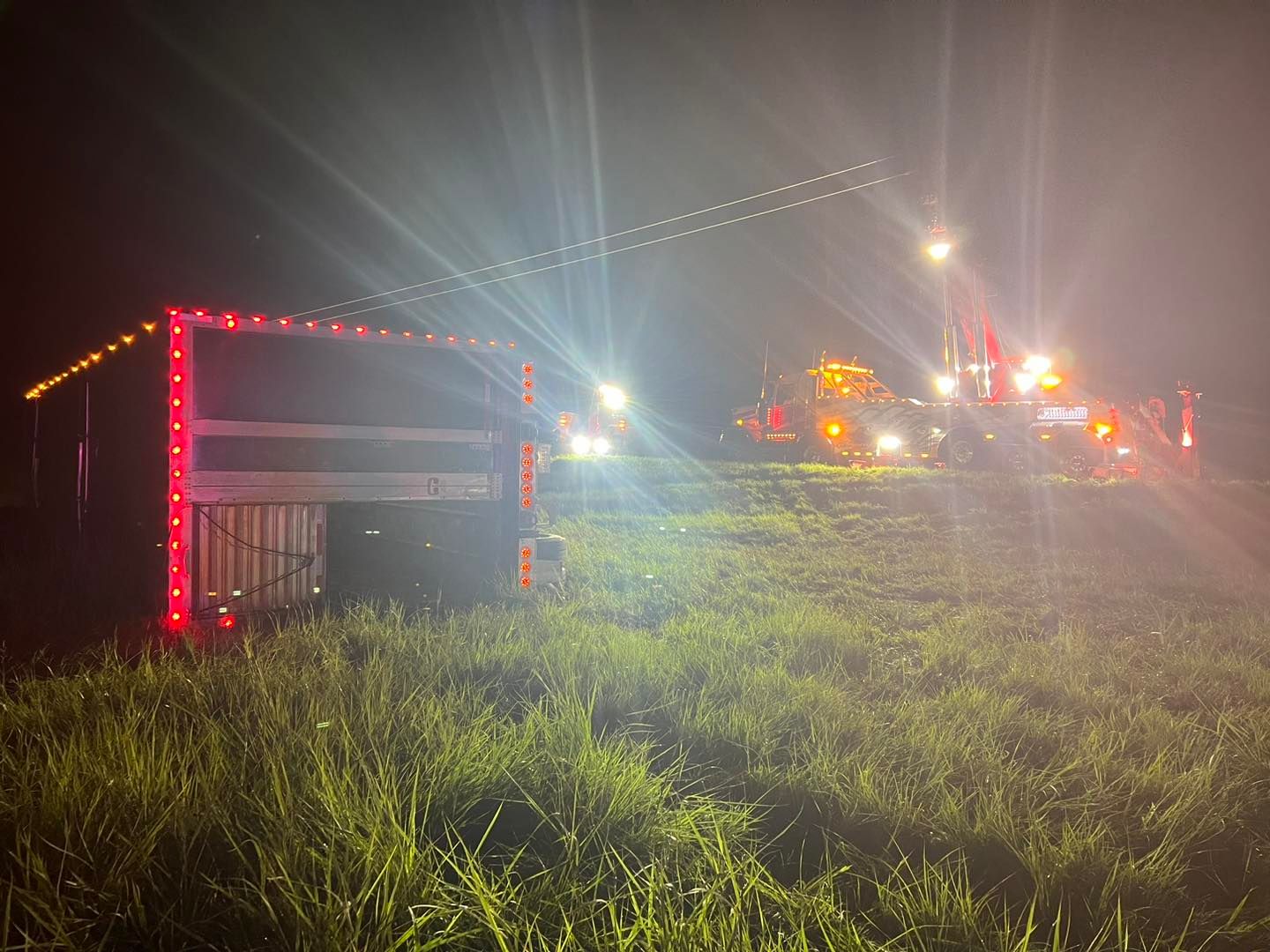 Cattle trailer turned over in York County