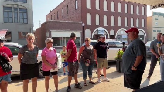 Ol' Red 99.5 does briefcase giveaway in Beatrice - Vimarsana News