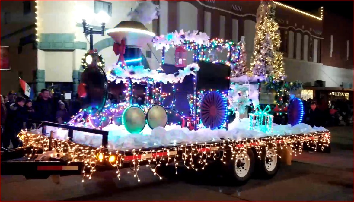 Ninth Annual Holiday Lighted Parade travels downtown Beatrice