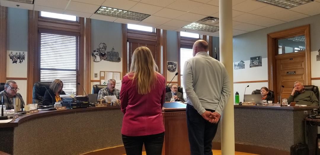 Gage County officials hear about cemetery records project