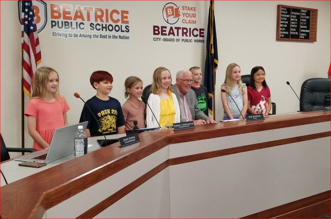 Second Graders with Mayor Bob Morgan