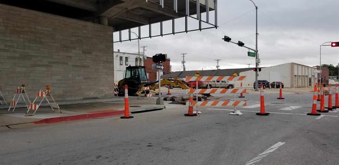 Water main repair at 6th and Market