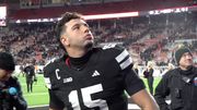 Raiola leaves game with injury, USC spoils Huskers blackout game