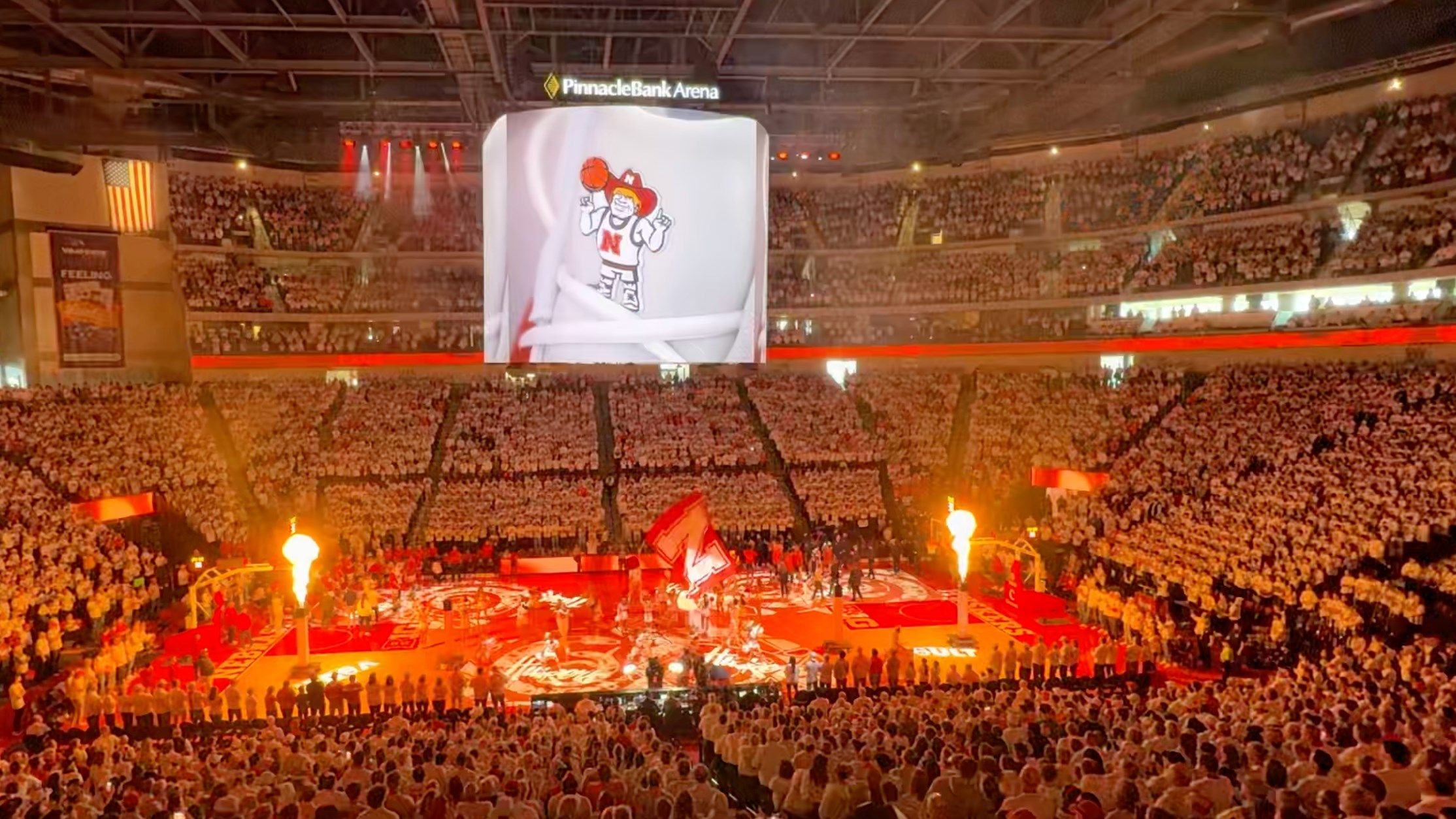 Huskers fall in Top 10 tilt with Illinois, drop to 20-2 on the season